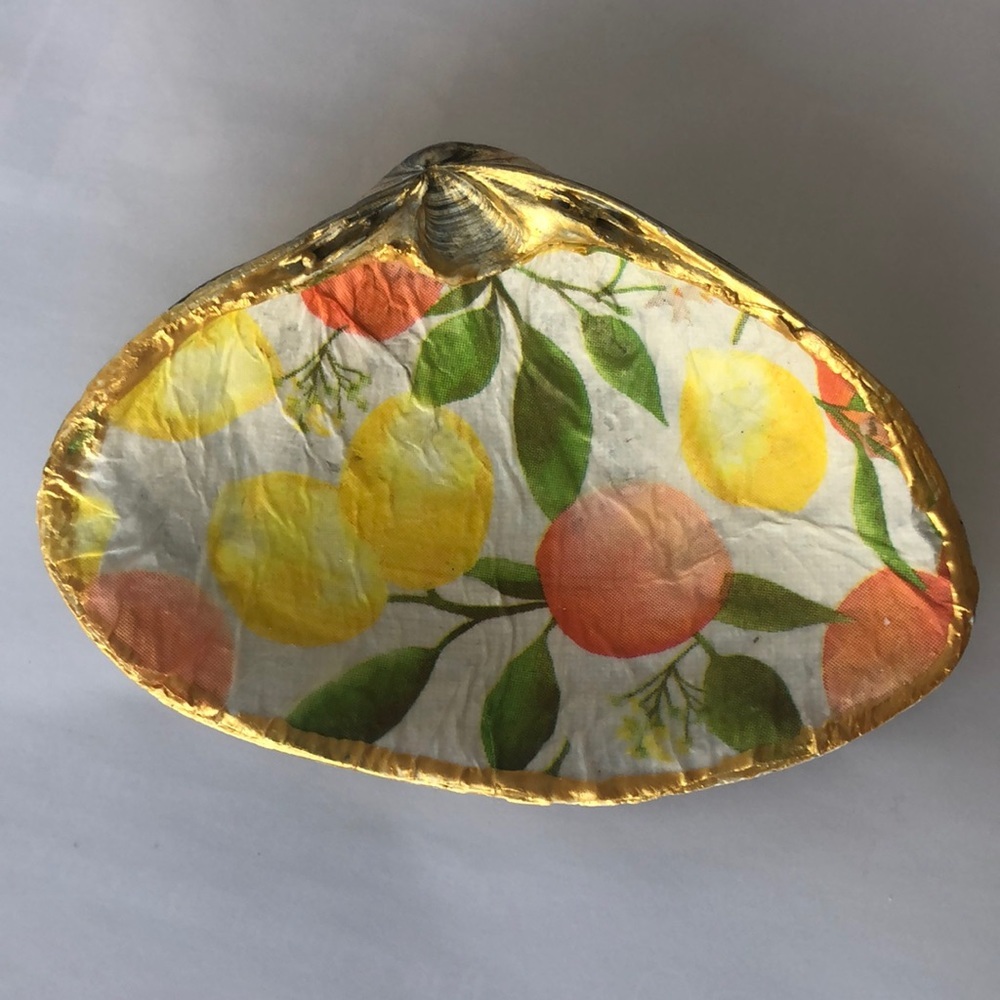 Clam shell trinket dish jewelry box découpage hand painted seashell